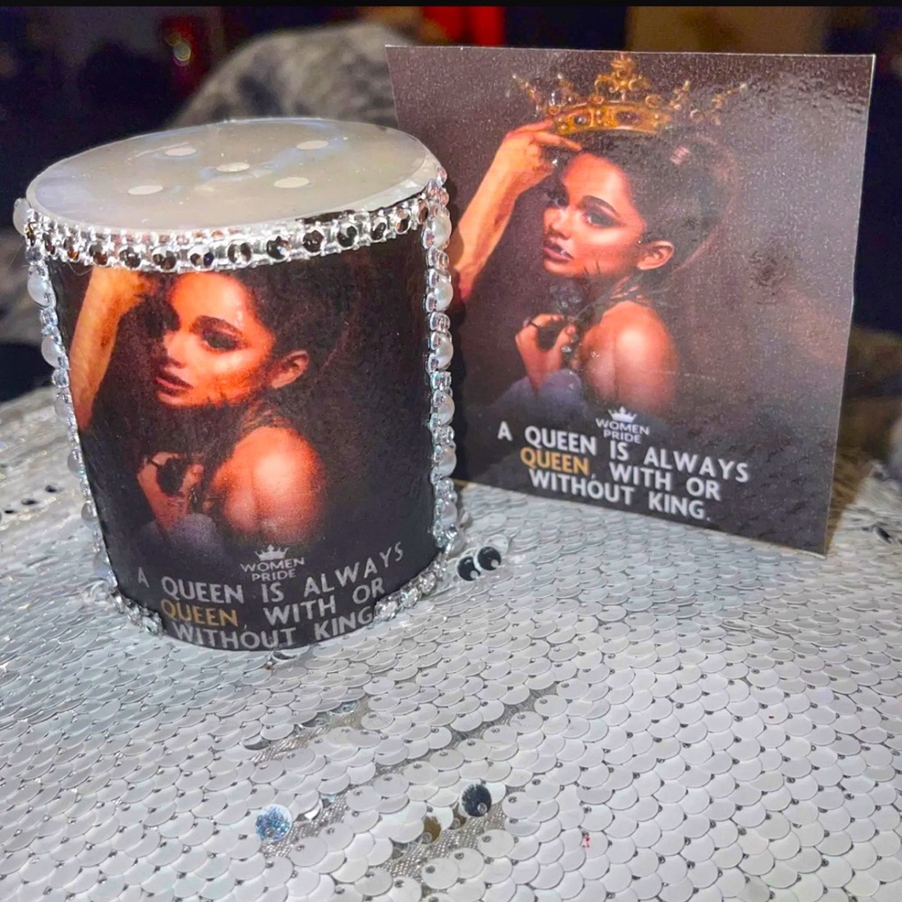 Ariana Grande A Queen Is Always A Queen Luxe Candle